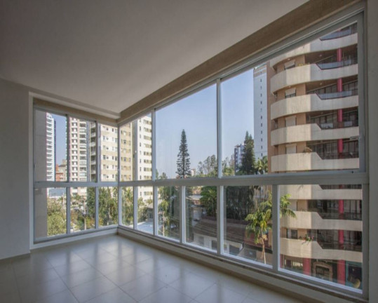 Imagem Imóvel com 5 Quartos à Venda, 253 m² em Centro - Joinville Imagem Imóvel com 5 Quartos à Venda, 253 m² em Centro - Joinville