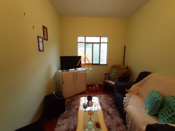Imagem Casa com 4 Quartos à Venda, 120 m²