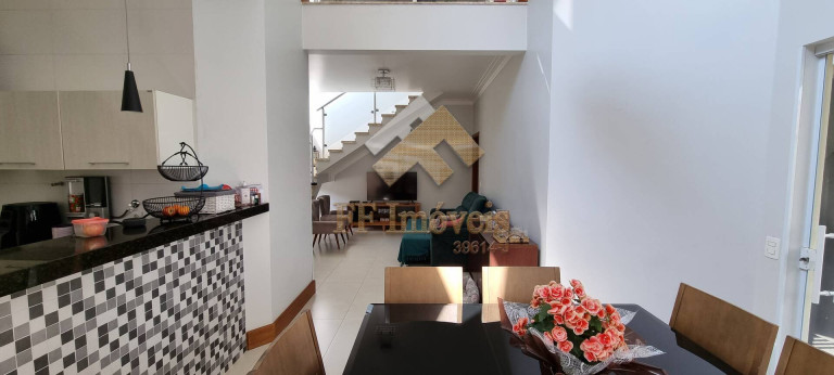 Imagem Casa com 3 Quartos à Venda, 272 m² em São Carlos