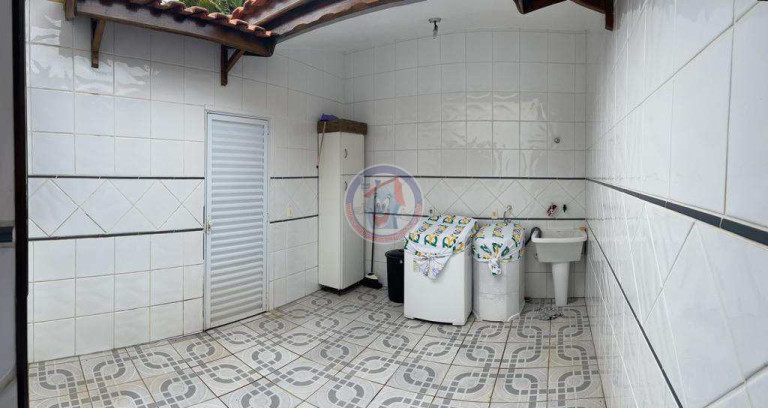 Imagem Casa com 2 Quartos à Venda, 130 m² em Vila Anhanguera - Mongaguá