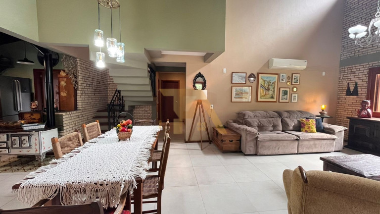 Imagem Imóvel com 3 Quartos à Venda,  em Panorâmico - Garopaba