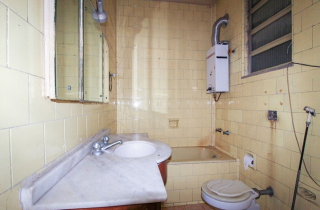 Imagem Imóvel com 3 Quartos à Venda, 120 m² em Laranjeiras - Rio De Janeiro Imagem Imóvel com 3 Quartos à Venda, 120 m² em Laranjeiras - Rio De Janeiro