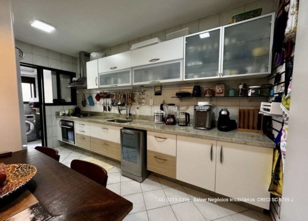 Imagem Apartamento com 4 Quartos à Venda, 178 m² em Centro - Florianópolis Imagem Apartamento com 4 Quartos à Venda, 178 m² em Centro - Florianópolis