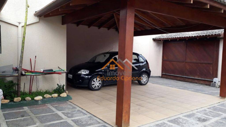 Imagem Casa com 4 Quartos à Venda, 199 m² em Prainha - Caraguatatuba