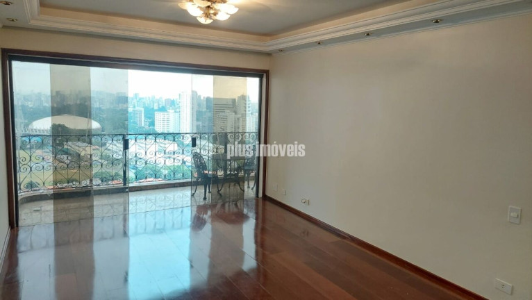 Apartamento com 3 Quartos para Alugar, 138 m² em Paraíso - São Paulo