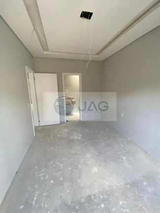 Imagem Imóvel com 3 Quartos à Venda, 145 m² em Uberaba - Curitiba Imagem Imóvel com 3 Quartos à Venda, 145 m² em Uberaba - Curitiba