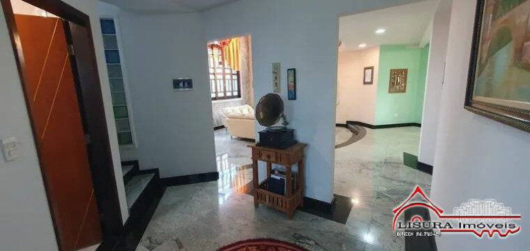 Imagem Casa com 4 Quartos à Venda, 425 m² em Jardim Santa Maria - Jacareí Imagem Casa com 4 Quartos à Venda, 425 m² em Jardim Santa Maria - Jacareí