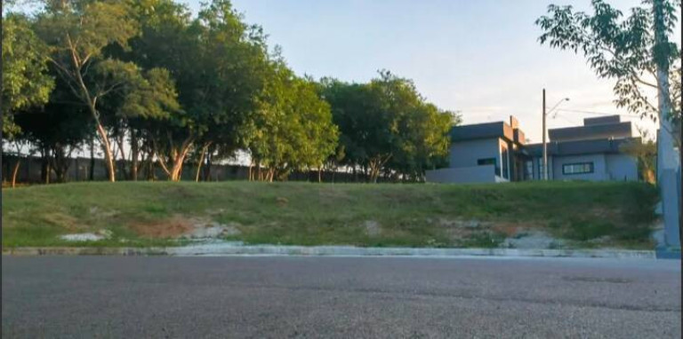 Imagem Terreno em Condomínio à Venda, 515 m² em Bairro Do Grama - Caçapava Imagem Terreno em Condomínio à Venda, 515 m² em Bairro Do Grama - Caçapava