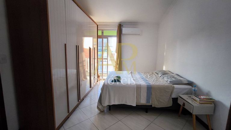 Imagem Casa com 3 Quartos à Venda, 300 m² em Praia João Rosa - Biguaçu