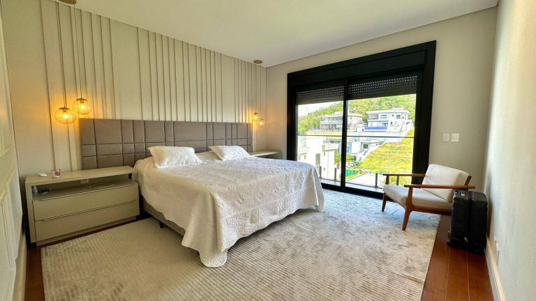 Imagem Casa com 4 Quartos à Venda, 516 m² em Santana De Parnaíba