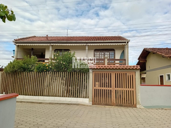 Imagem Casa com 3 Quartos à Venda, 140 m² em Centro - Balneário Barra Do Sul