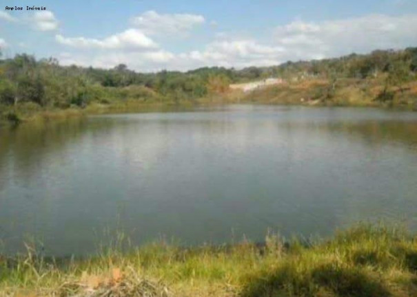 Terreno à Venda, 360 m² em Vivenda Do Vale. - Mateus Leme