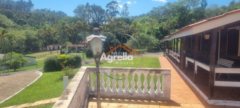 Imagem Imóvel com 3 Quartos à Venda, 200 m² em Zona Rural - Serra Negra Imagem Imóvel com 3 Quartos à Venda, 200 m² em Zona Rural - Serra Negra