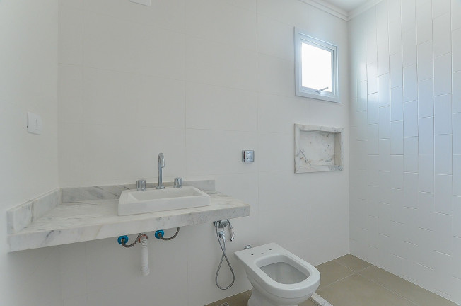Imagem Casa com 3 Quartos à Venda, 539 m² em Cidade Industrial - Curitiba