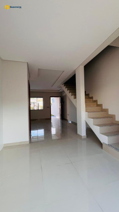 Imagem Sobrado com 3 Quartos à Venda, 115 m² em Lisboa Iii - São José Imagem Sobrado com 3 Quartos à Venda, 115 m² em Lisboa Iii - São José