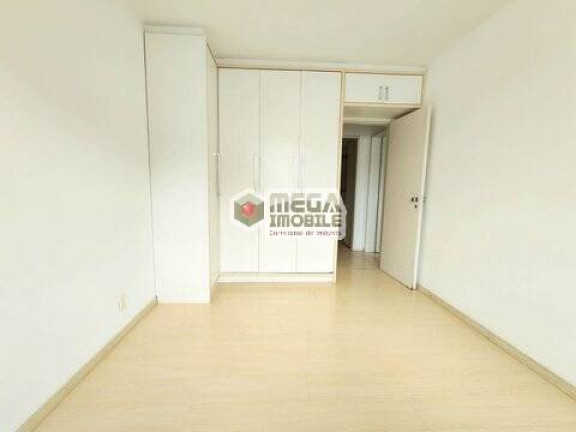 Imagem Apartamento com 2 Quartos à Venda, 69 m² em Centro - Florianópolis