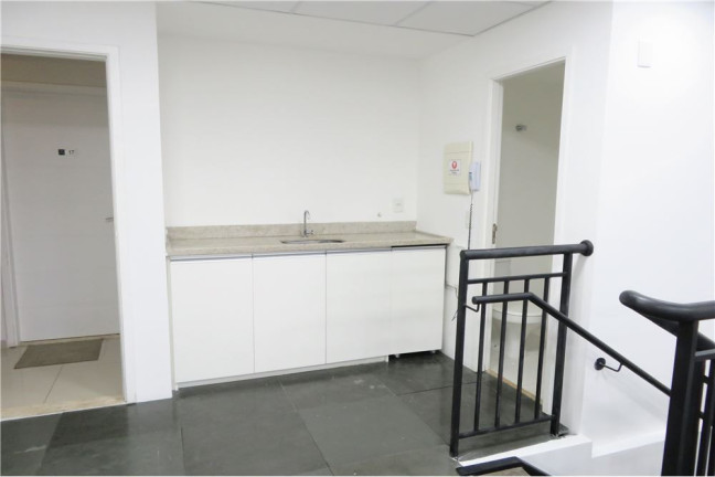 Sala Comercial à Venda, 75 m² em Jabaquara - São Paulo