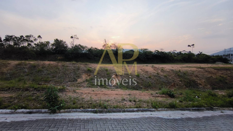 Imagem Terreno à Venda, 1.525 m² em Forquilhas - São José Imagem Terreno à Venda, 1.525 m² em Forquilhas - São José