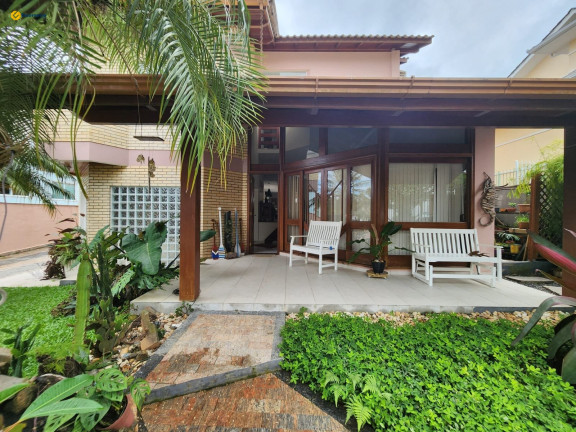 Imagem Casa com 4 Quartos à Venda, 345 m² em João Paulo - Florianópolis Imagem Casa com 4 Quartos à Venda, 345 m² em João Paulo - Florianópolis