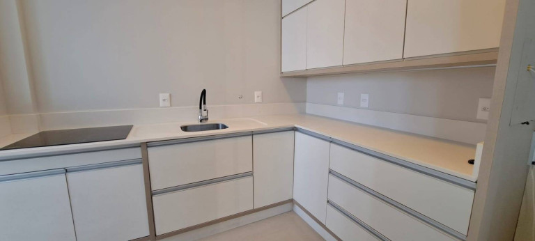 Imagem Apartamento com 3 Quartos à Venda, 102 m² em Centro - Balneário Camboriú Imagem Apartamento com 3 Quartos à Venda, 102 m² em Centro - Balneário Camboriú