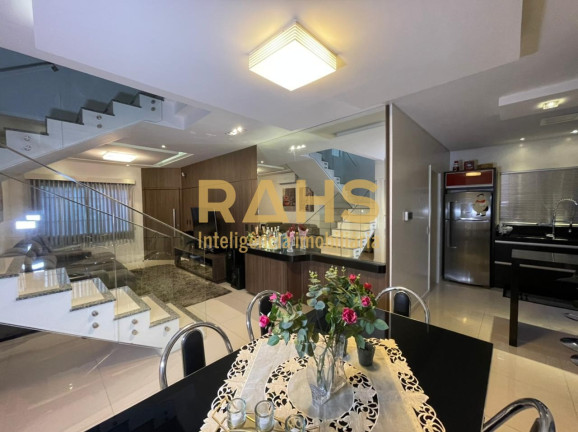 Imagem Casa com 4 Quartos à Venda, 159 m² em Glória - Joinville Imagem Casa com 4 Quartos à Venda, 159 m² em Glória - Joinville