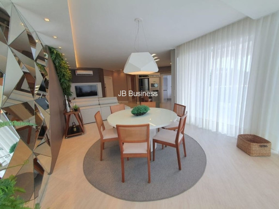 Imagem Imóvel com 3 Quartos à Venda, 128 m² em Centro - Balneário Camboriú