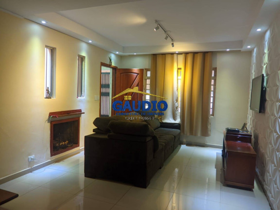 Casa com 3 Quartos à Venda, 213 m² em Campo Limpo - São Paulo