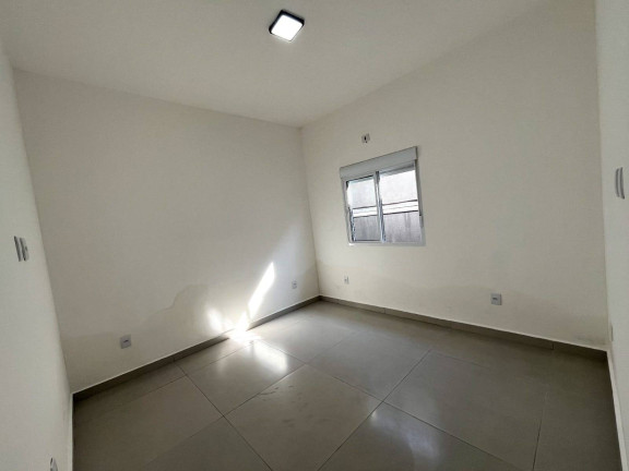 Imagem Casa com 2 Quartos à Venda, em Itanhaém Imagem Casa com 2 Quartos à Venda, em Itanhaém