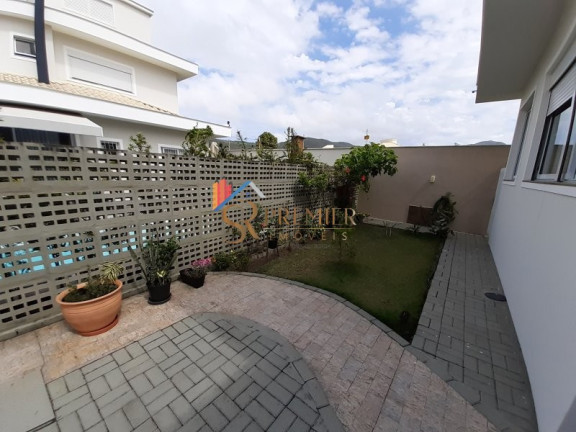 Imagem Casa de Condomínio com 3 Quartos à Venda, 322 m² em Córrego Grande - Florianópolis