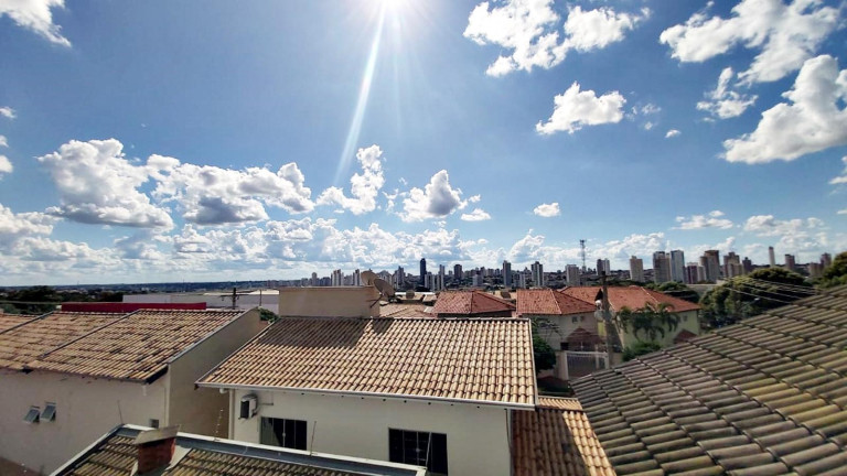 Imagem Sobrado com 4 Quartos à Venda, 292 m² em Chácara Cachoeira - Campo Grande Imagem Sobrado com 4 Quartos à Venda, 292 m² em Chácara Cachoeira - Campo Grande