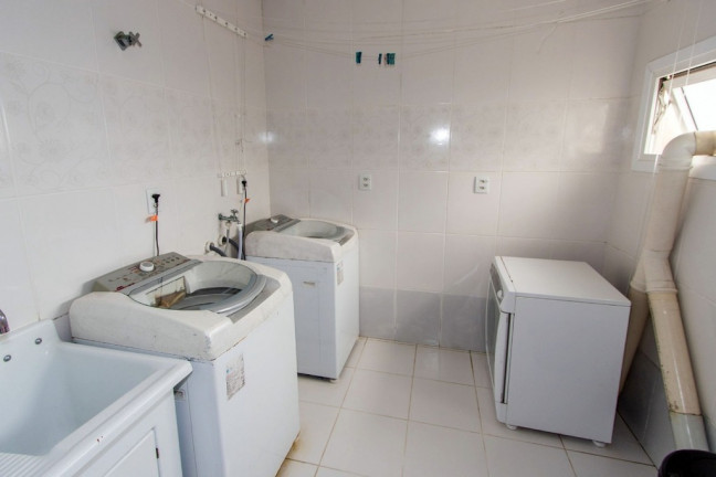 Imagem Casa de Condomínio com 4 Quartos à Venda, 380 m² em Ipanema - Porto Alegre