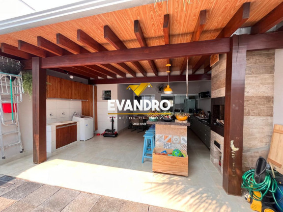 Imagem Casa com 3 Quartos à Venda, 186 m² em Santa Cruz - Cuiabá Imagem Casa com 3 Quartos à Venda, 186 m² em Santa Cruz - Cuiabá
