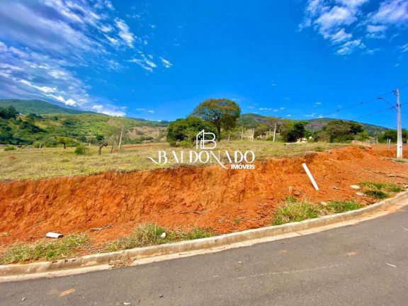 Terreno à Venda, 300 m² em Centro - Extrema