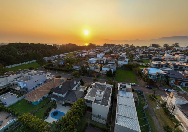 Imagem Casa com 4 Quartos à Venda, 242 m² em Condominio Velas Da Marina - Capão Da Canoa Imagem Casa com 4 Quartos à Venda, 242 m² em Condominio Velas Da Marina - Capão Da Canoa