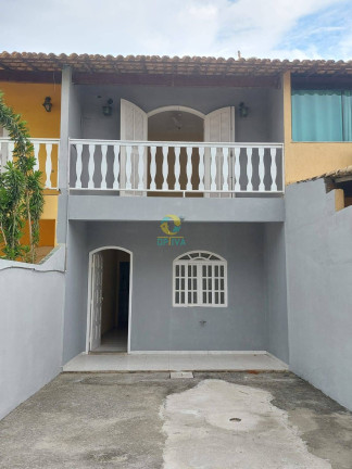 Casa com 2 Quartos à Venda, 71 m²