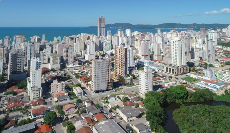 Imagem Apartamento com 3 Quartos à Venda, 135 m² em Meia Praia - Itapema