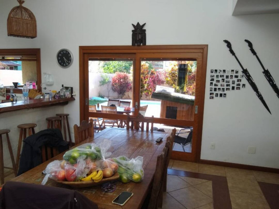 Imagem Casa com 3 Quartos à Venda, 260 m² em Rio Tavares - Florianópolis