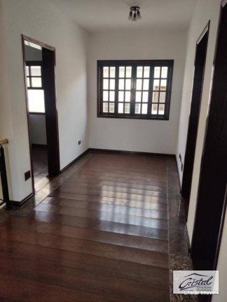 Imagem Casa com 8 Quartos à Venda ou Locação, 270 m² em Jardim Fontana - Cotia