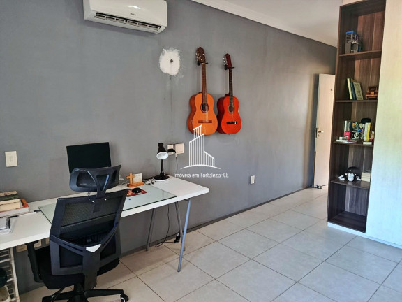 Imagem Casa com 4 Quartos à Venda, 282 m² em Sapiranga (coité) - Fortaleza