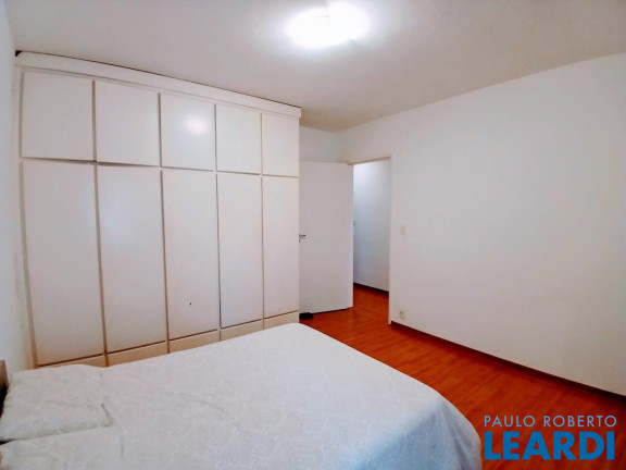 Imagem Sobrado com 3 Quartos à Venda, 217 m² em Vila Gilda - Santo André