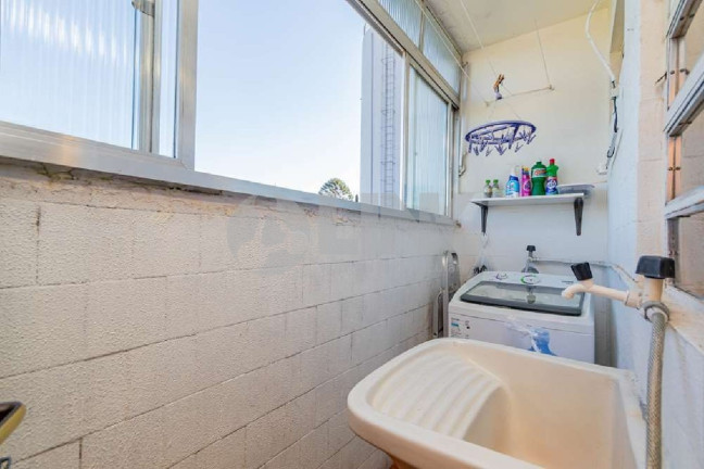 Imagem Apartamento com 3 Quartos à Venda, 65 m² em Santo Antônio - Porto Alegre