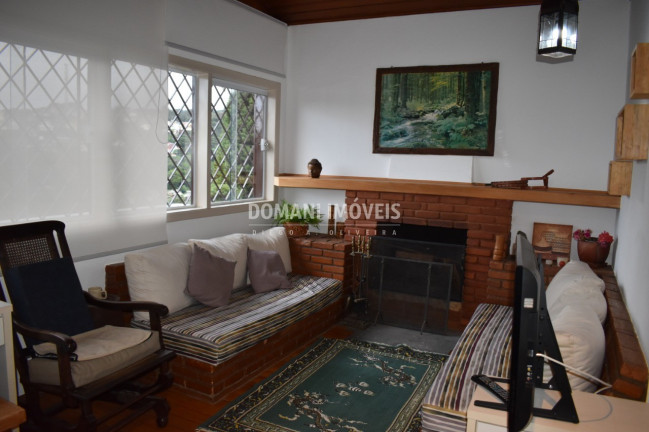 Imagem Imóvel com 4 Quartos à Venda, 202 m² em Região Da Vila Nova Suíça - Campos Do Jordão Imagem Imóvel com 4 Quartos à Venda, 202 m² em Região Da Vila Nova Suíça - Campos Do Jordão