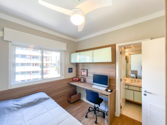 Imagem Apartamento com 3 Quartos à Venda, 136 m² em Rio Branco - Porto Alegre