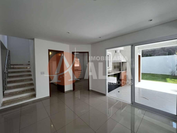 Imagem Casa com 3 Quartos à Venda, 192 m² em Moinho Velho - Cotia Imagem Casa com 3 Quartos à Venda, 192 m² em Moinho Velho - Cotia