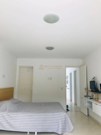 Imagem Casa com 3 Quartos à Venda, 400 m² em Taquara - Rio De Janeiro Imagem Casa com 3 Quartos à Venda, 400 m² em Taquara - Rio De Janeiro