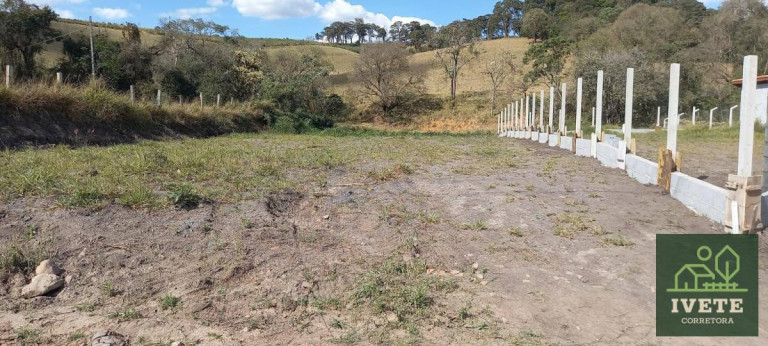 Imagem Terreno à Venda, 1.000 m² Imagem Terreno à Venda, 1.000 m²