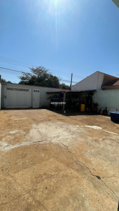 Imagem Casa com 2 Quartos à Venda, 94 m²