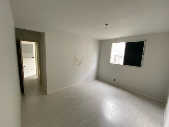 Imagem Apartamento com 2 Quartos à Venda, 50 m² em Pinheirinho - Curitiba