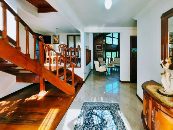 Casa com 3 Quartos à Venda, 390 m² em Piratininga - Niterói