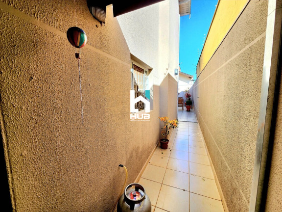 Imagem Casa com 3 Quartos à Venda, 150 m² Imagem Casa com 3 Quartos à Venda, 150 m²